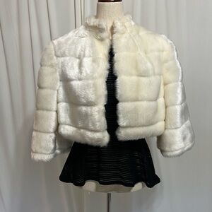 Elegant Vintage White Faux Fur Cropped Jacket